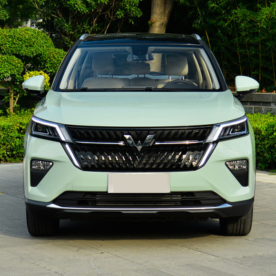 CVT 1.5T 108 kw와 SAIC-GM-우링 휘발유 계약 SUV 자동차