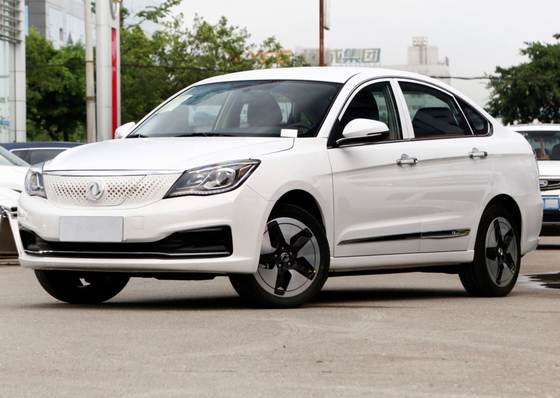 120 kw 230NM 장거리 동풍 전기 자동차 세단 아이올리스 E70