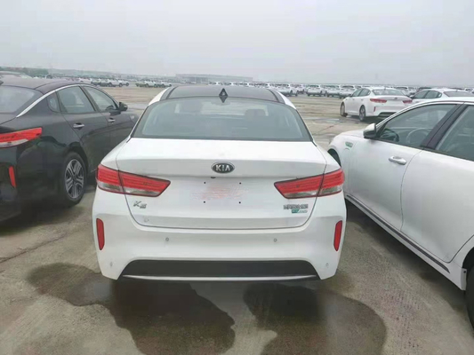 기아차 K5 하이브리드 2.0L GLS 6 속도 AT 세단은 중형의 자동차 115 kw를 사용했습니다