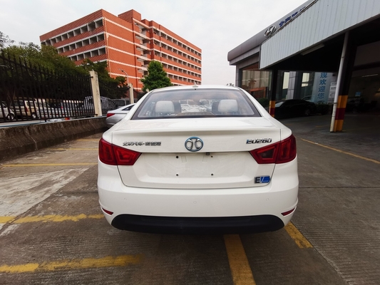 EU260 전기 세단형 자동차 자동차 100 kw 260NM