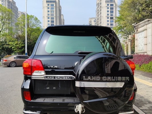 차축 거리 2850 밀리미터 사용된 고급 SUV