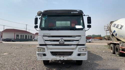 14m3 시노트루크 콘크리트 혼합기는 과적 트럭 4유로를 사용했습니다 340HP