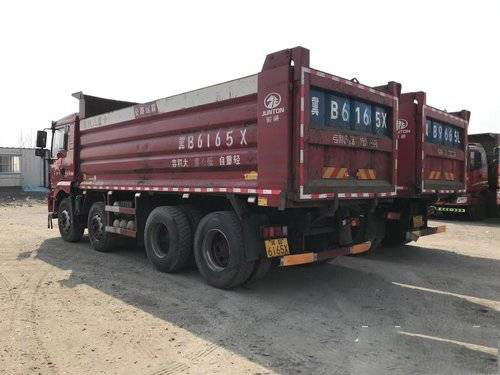 사용된 M3000 샤크만 덤프 덤프차  400HP는 12 속도 설명서를 금식시킵니다