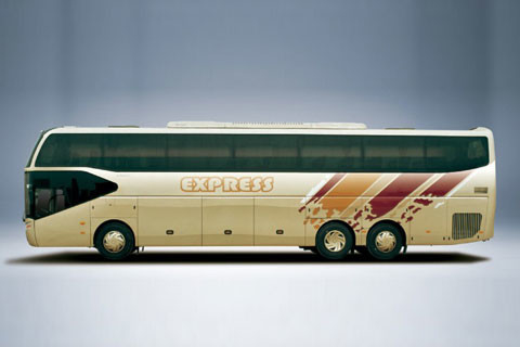 유통은 13.7m 고급 대형 버스 375HP 최고 속도 125 km/H를 지도합니다